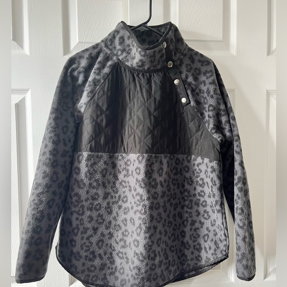 J. Crew Factory Gray Leopard Print Quilted Fleece Snap Pullover - Picture 2 of 7
